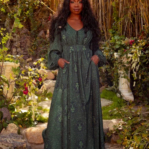 Heroine Maxi Dress In Medusa Print 16 Heroine Maxi Dress In Medusa Print -Elegant Ladies Wear 4B5CDC72 B748 4005 99B4 4E033B033588