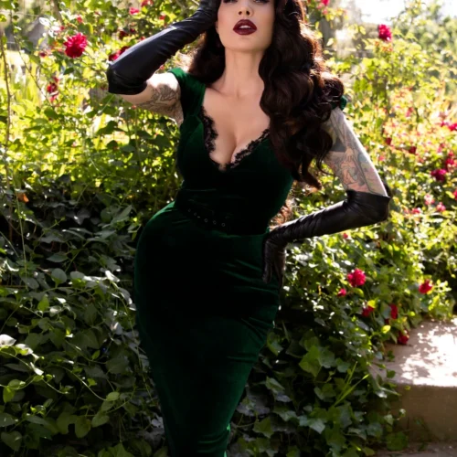 Baudelaire Wiggle Dress In Hunter Green