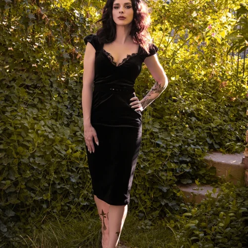 Baudelaire Wiggle Dress In Black 40 Baudelaire Wiggle Dress In Black -Elegant Ladies Wear Baudelier Black Wig 4