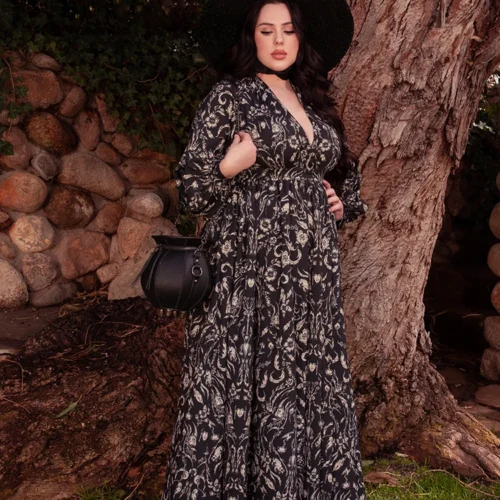 Belladonna Maxi Dress In Cottage Witch Toile Print 22 Belladonna Maxi Dress In Cottage Witch Toile Print -Elegant Ladies Wear Belladonna Maxi 11