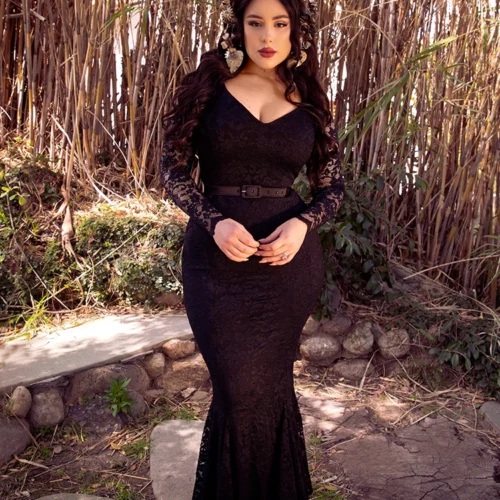Black Marilyn Lace Gown In Black 20 Black Marilyn Lace Gown In Black -Elegant Ladies Wear Black Lace Marilyn 8