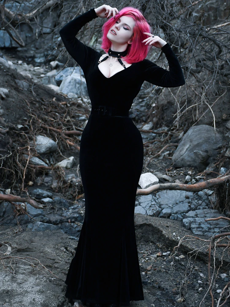 Black Marilyn Gown In Black 7 Black Marilyn Gown In Black - Image 5