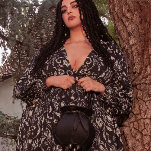 Cottage Witch Cauldron Crossbody Bag 11 Cottage Witch Cauldron Crossbody Bag -Elegant Ladies Wear Cauldron Bag 5