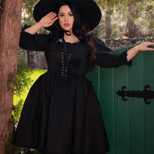 Cottage Corset Pinafore In Black