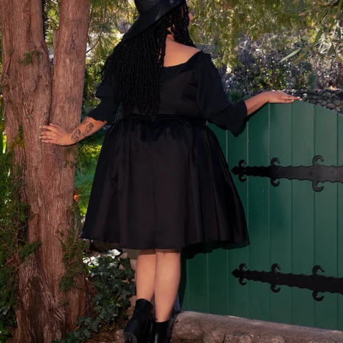 Cottage Corset Pinafore In Black -Elegant Ladies Wear Cottage Jumper 10