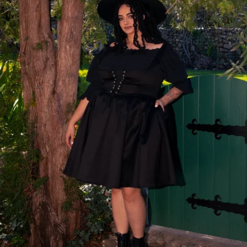 Cottage Corset Pinafore In Black -Elegant Ladies Wear Cottage Witch Pinafore 5