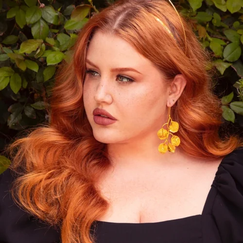 Dangle Leaf Earrings In Gold