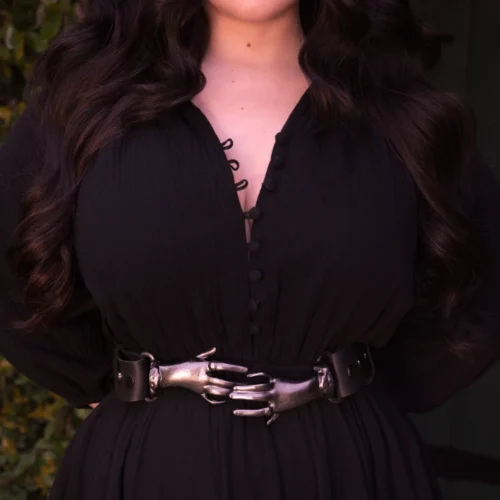 Victorian Hands Belt In Gunmetal