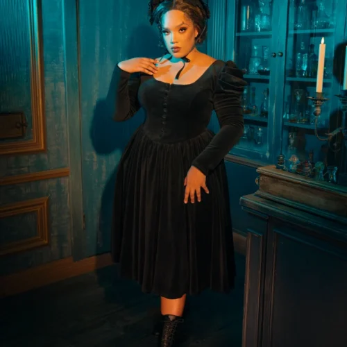 Haunted Beauty Victorian Mourning Dress With Capelet In Black -Elegant Ladies Wear Haunted Beauty Dress 3