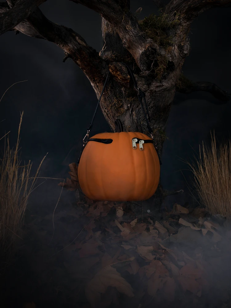 Sleepy Hollow™ Pumpkin Bag 6 Sleepy Hollow™ Pumpkin Bag - Image 4