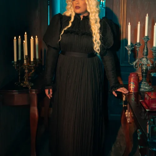 Lady Mourning Victorian Gown In Black