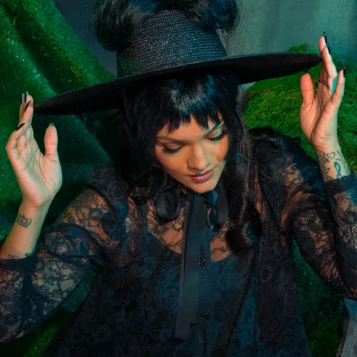 Beetlejuice Beetlejuice™ Lydia Deetz Open Crown Hat -Elegant Ladies Wear Lydia Hat2