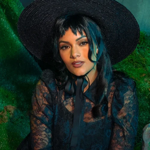 Beetlejuice Beetlejuice™ Lydia Deetz Open Crown Hat -Elegant Ladies Wear Lydia Hat 1 1