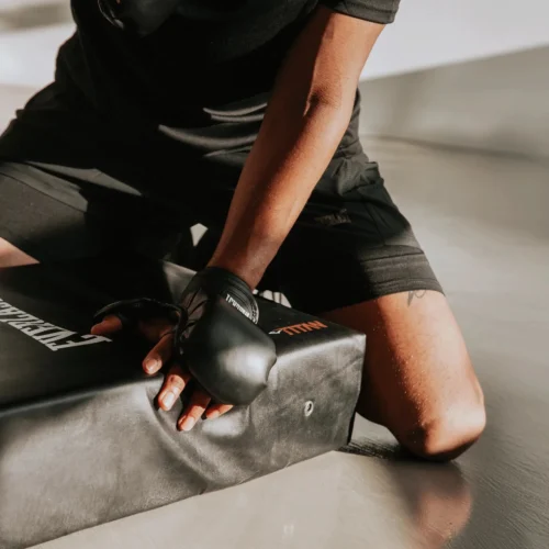 Everlast Titan Kick Shield -Elegant Ladies Wear everlast titan kick shield black P00003257 09 d8b89e23 8e4e 4daf 8ba6 1b0ba783dc99