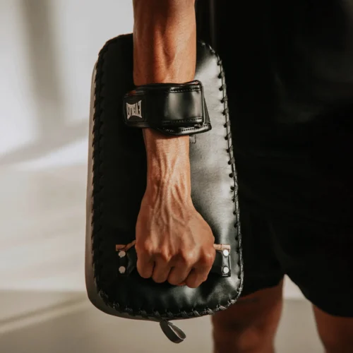 Everlast Titan Thai Pad -Elegant Ladies Wear everlast titan thai pad black P00003396 07 75a4a640 122d 4a79 846b 1941e840c2ca