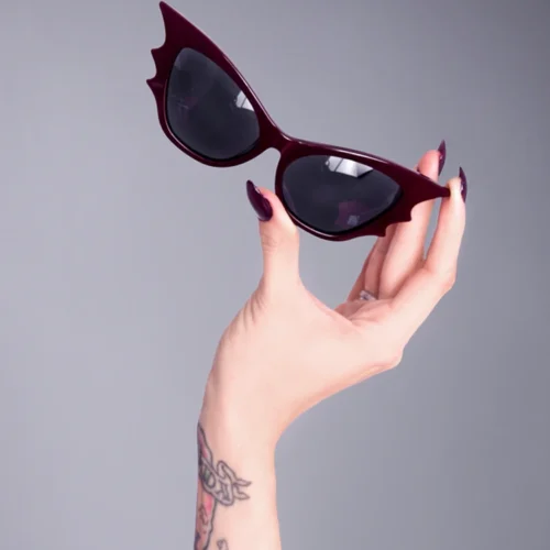 Vamp Batwing Sunglasses In Oxblood